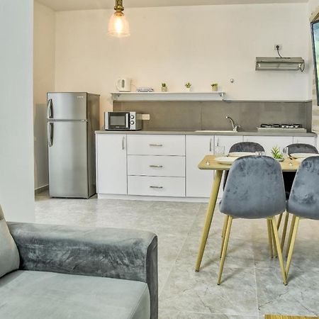 Galilee Hills - Resort & Suites Maghār Exteriör bild
